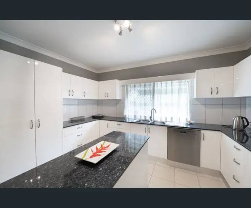 $350, Share-house, 3 bathrooms, Atherton QLD 4883