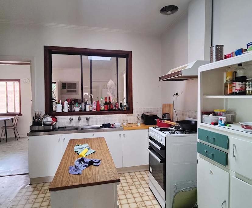 $300, Share-house, 4 bathrooms, Box Hill VIC 3128