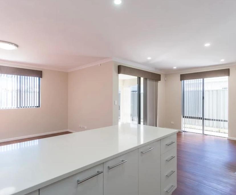 $285, Share-house, 3 bathrooms, Beaconsfield WA 6162