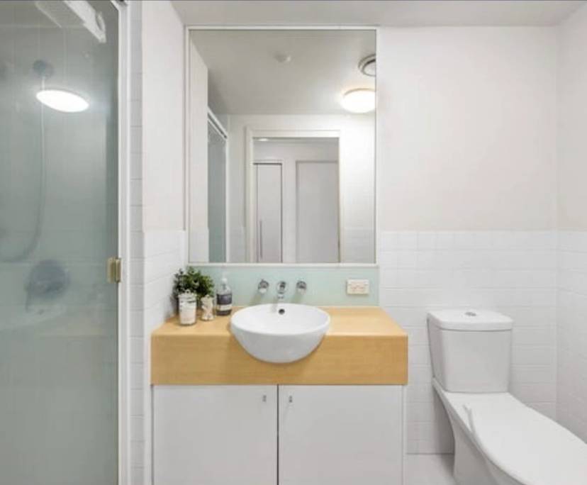 $350, Flatshare, 2 bathrooms, Spring Hill QLD 4000