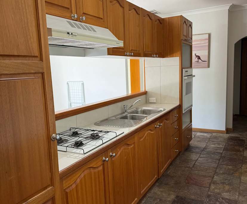 Unfurnished room granny flat for rent