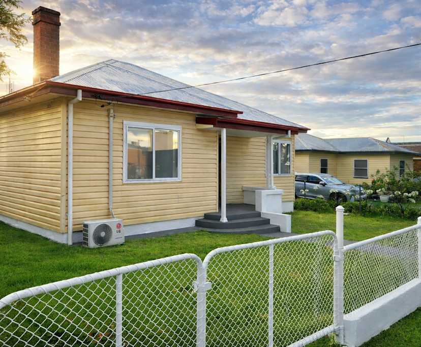 $350, Share-house, 4 bathrooms, West Tamworth NSW 2340