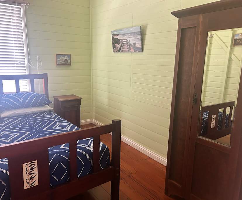 $300, Share-house, 2 bathrooms, Parramatta Park QLD 4870