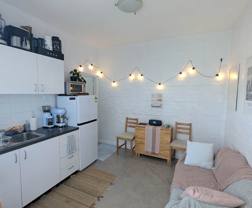 Furnished room studio flat for rent