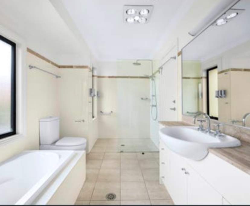 Unfurnished room in a share house
