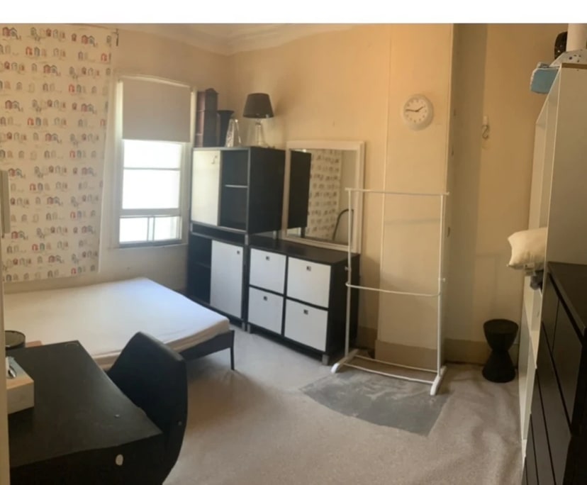 Furnished room in a share house