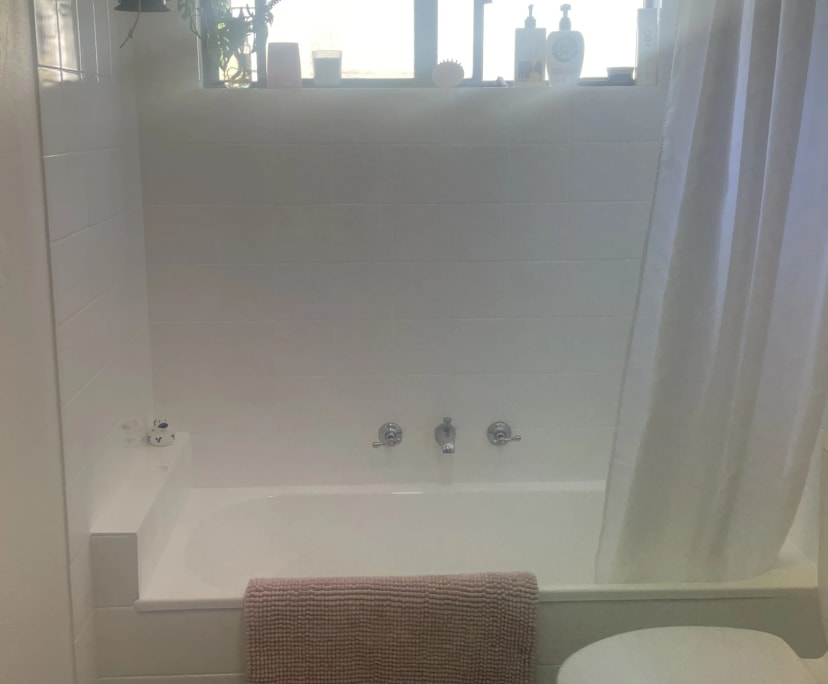 $320, Flatshare, 2 bathrooms, New Lambton NSW 2305