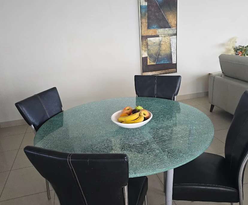 $575, Flatshare, 2 bathrooms, Surfers Paradise QLD 4217