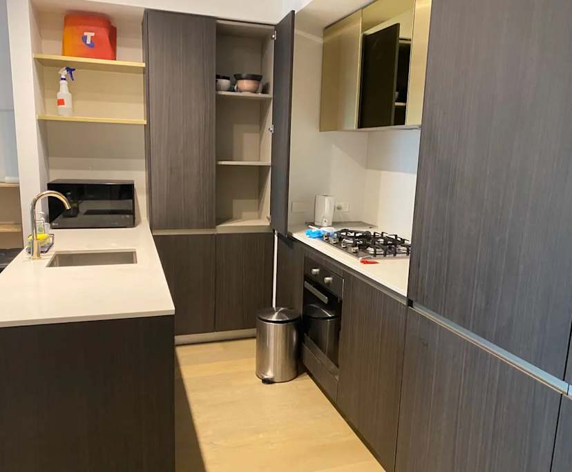 $700, 1-bed, 1 bathroom, Melbourne VIC 3000