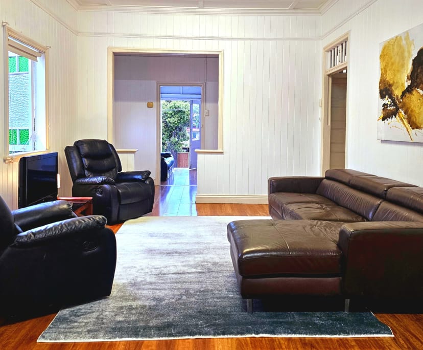 $340, Share-house, 3 bathrooms, Woolloongabba QLD 4120