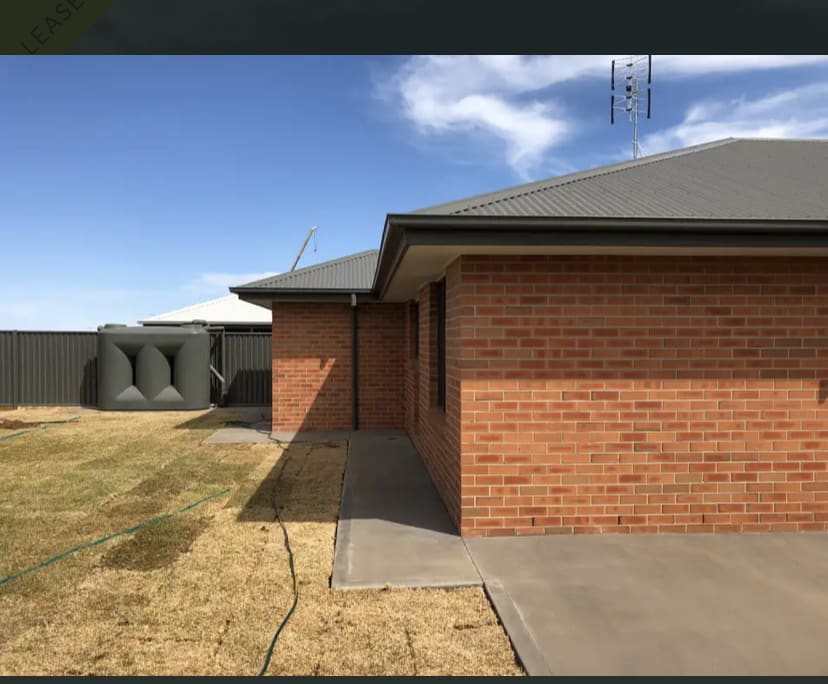 Room for Rent in Dubbo, NSW 150, Unfurnished, Own...