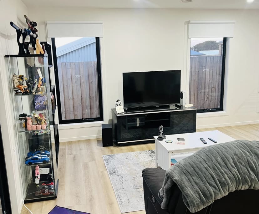 Unfurnished room with own bathroom