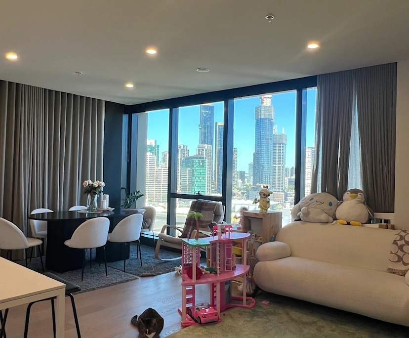 Furnished room in a flatshare