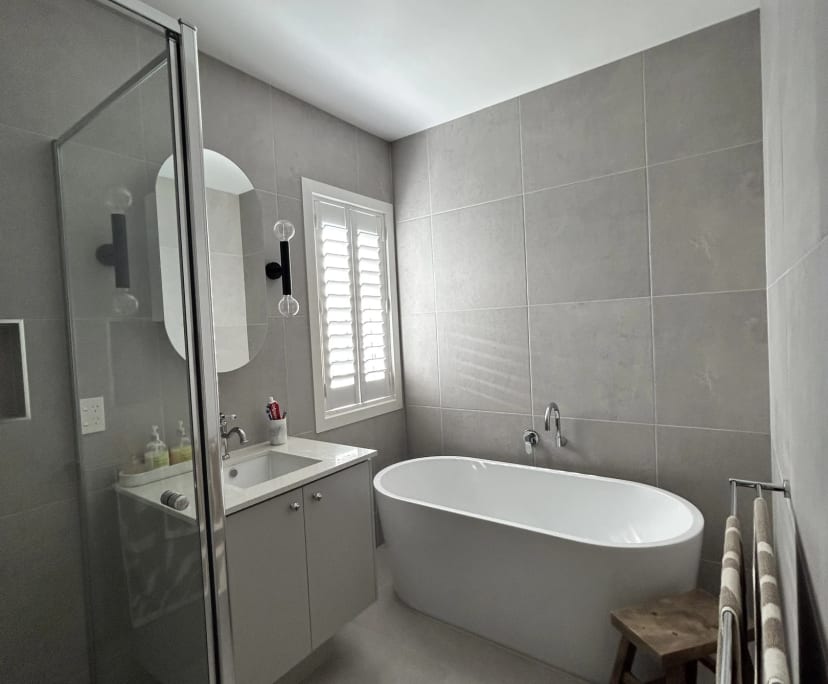 Furnished room with own bathroom