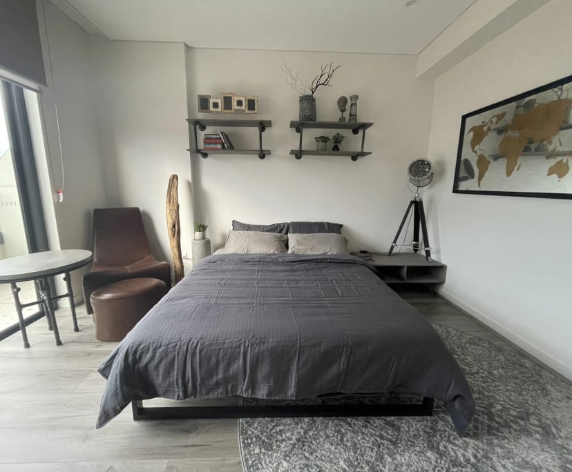 Furnished room with ensuite in a flatshare