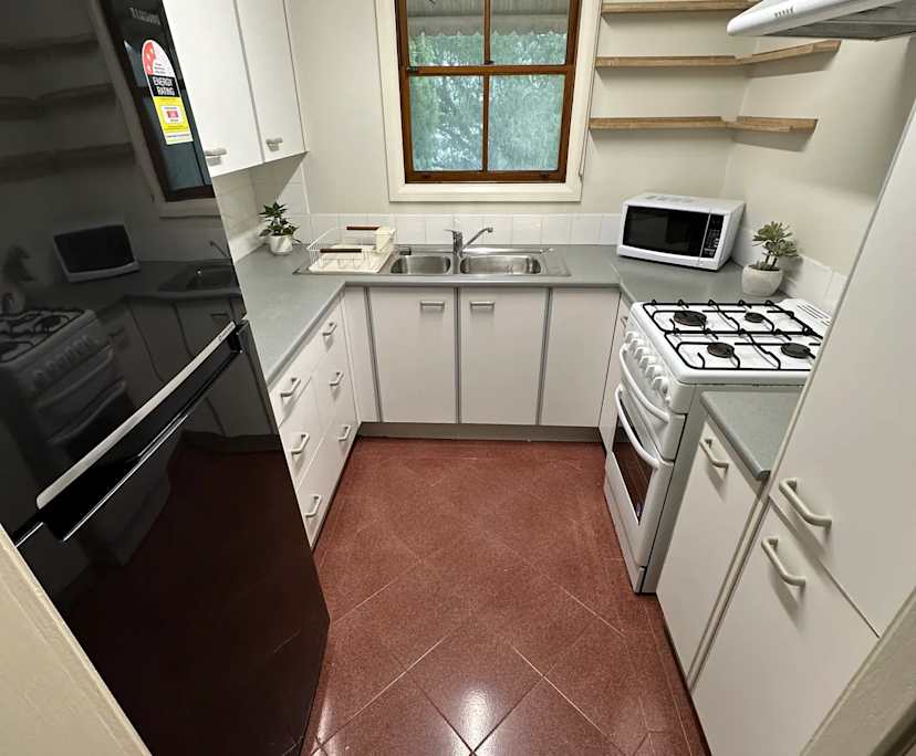 $285, Share-house, 3 bathrooms, Kingsford NSW 2032