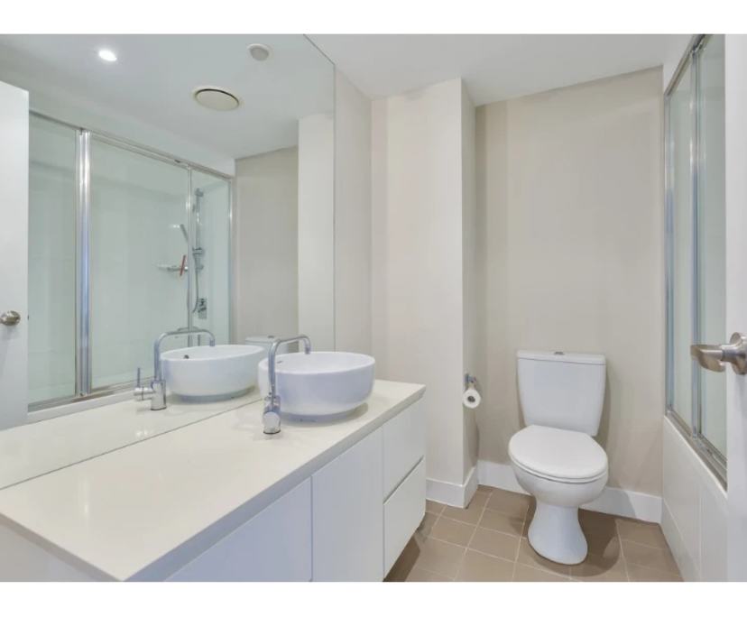 $350, Share-house, 2 bathrooms, Biggera Waters QLD 4216