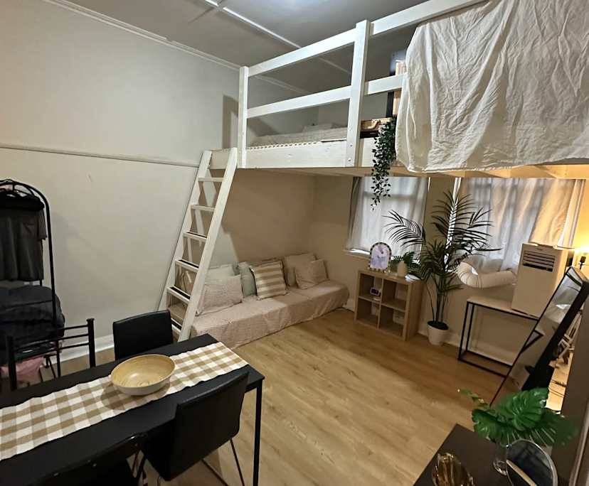 Room studio flat for rent
