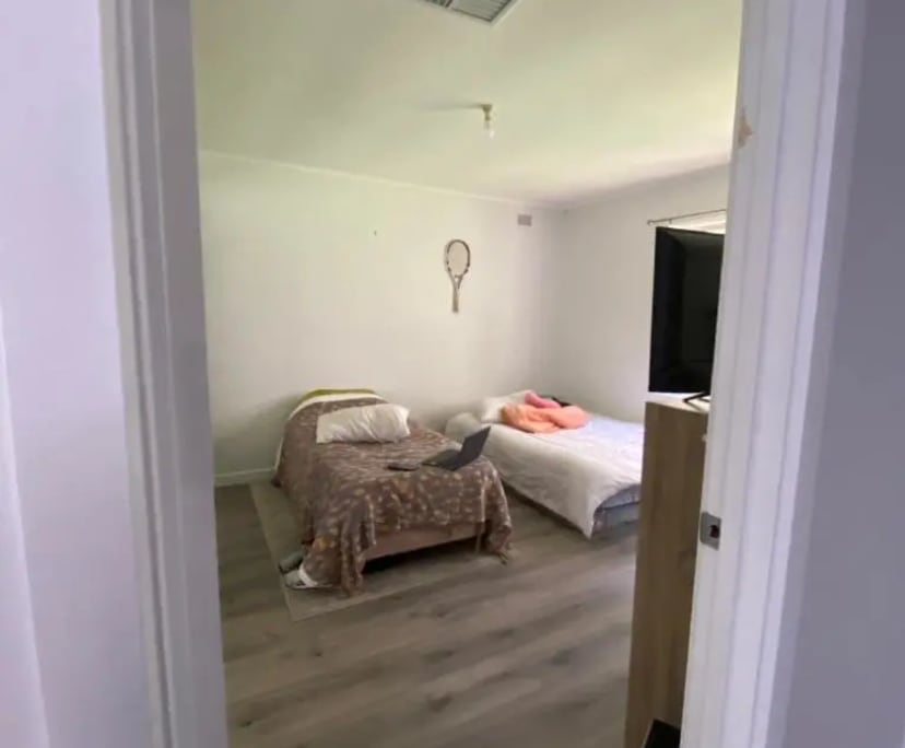 Room for Rent in Surrey Downs, Adelaide 200, Furn...