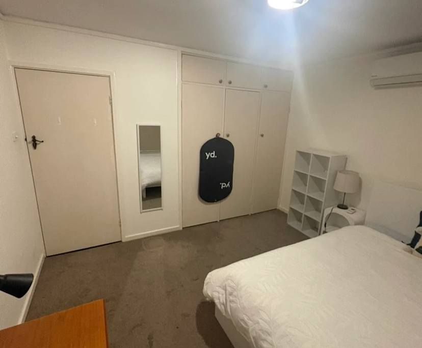 Room in a share house
