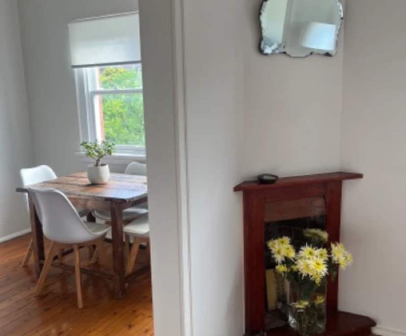 Furnished room in a flatshare