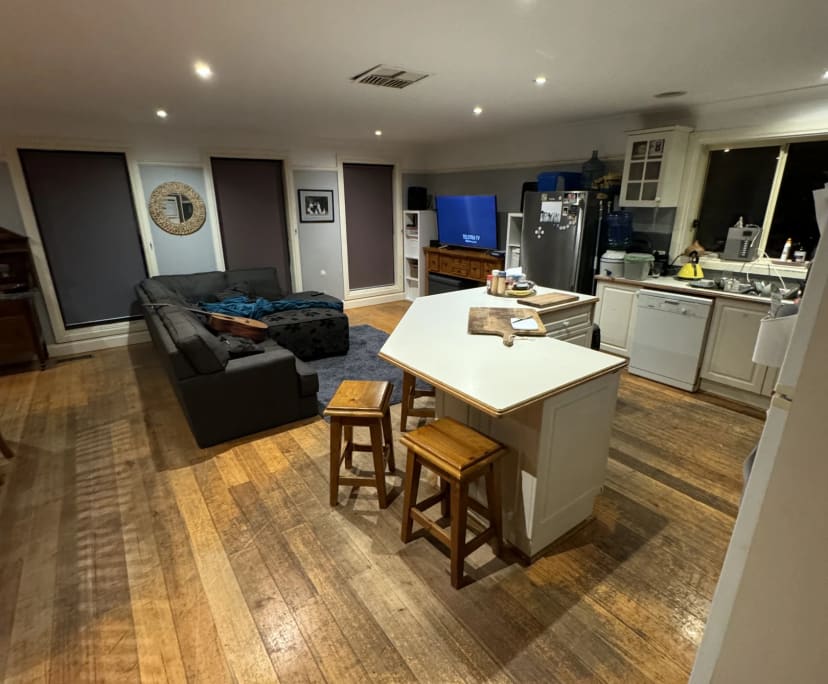 Room in a share house