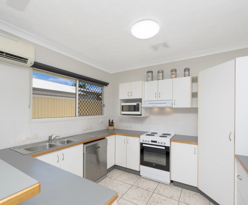 Room for Rent in Aitkenvale, Townsville 240, Furn...