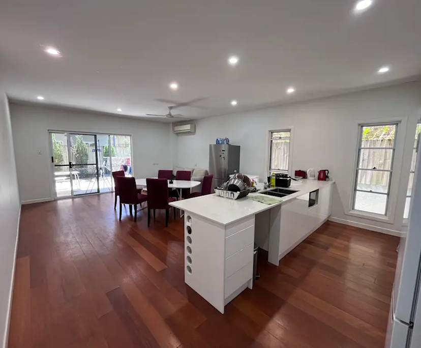 $420, Share-house, 4 bathrooms, East Brisbane QLD 4169