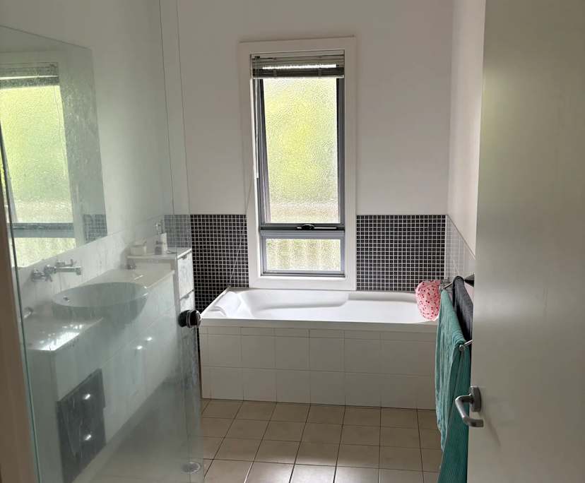 Unfurnished room in a share house