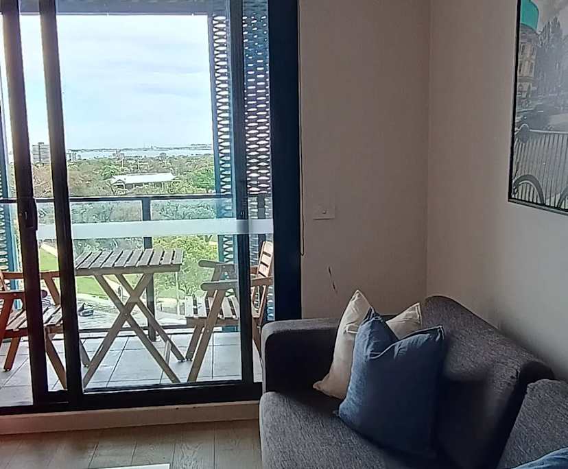 $1,250, Whole-property, 3 bathrooms, St Kilda VIC 3182