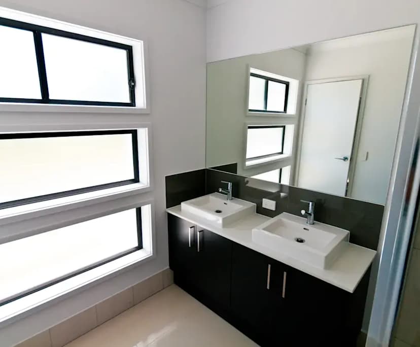 $350, Share-house, 4 bathrooms, Bald Hills QLD 4036