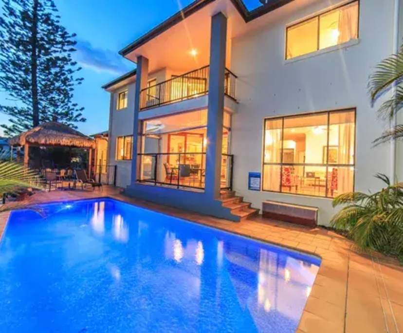 $370, Share-house, 4 bathrooms, Surfers Paradise QLD 4217