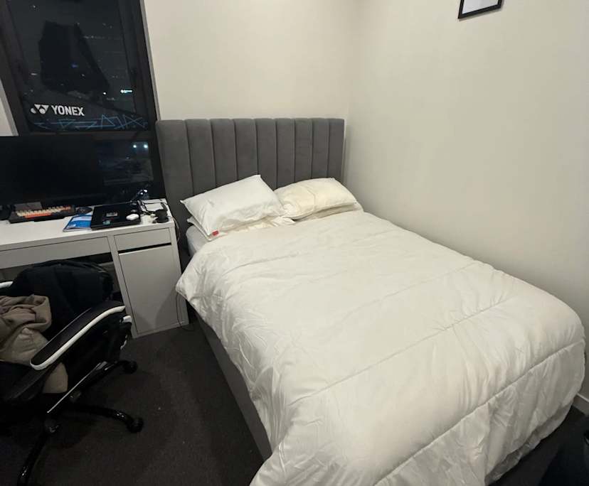 Furnished room in a flatshare