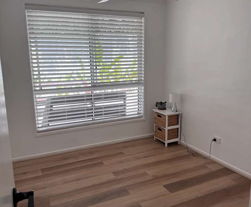 Room in a share house