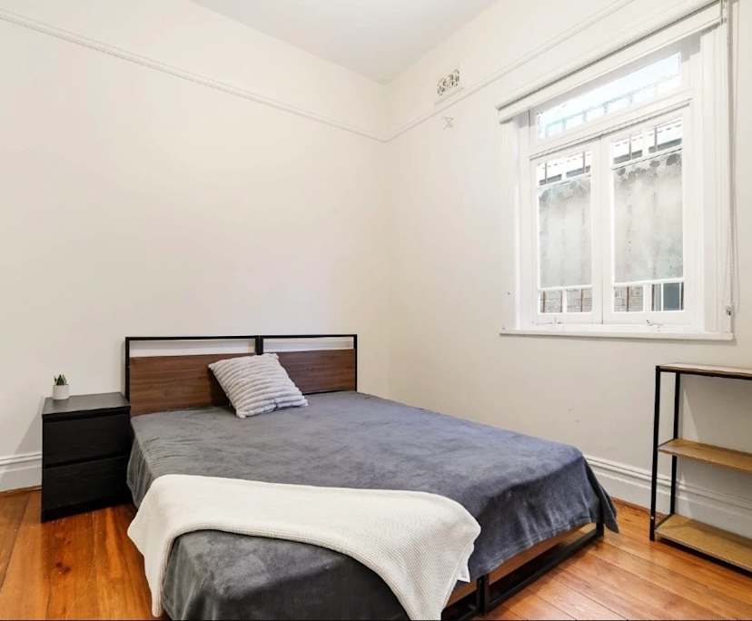 Room in a share house