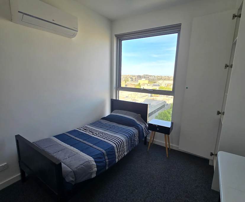 Furnished room in a flatshare