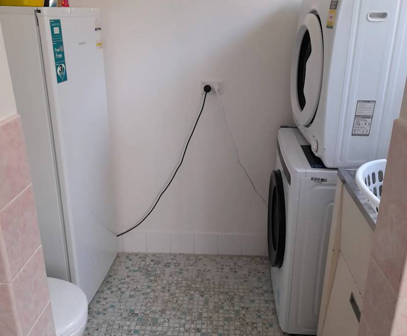 $330, Flatshare, 2 bathrooms, Monterey NSW 2217