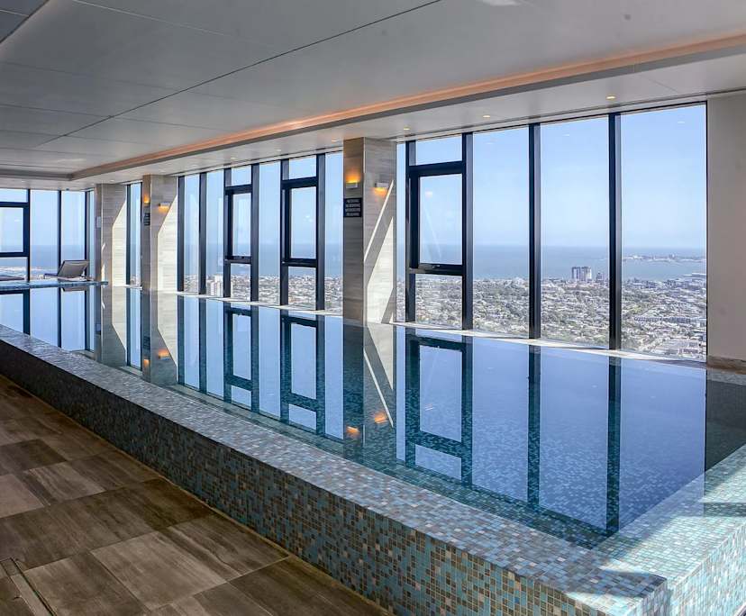 Furnished room with ensuite in a flatshare