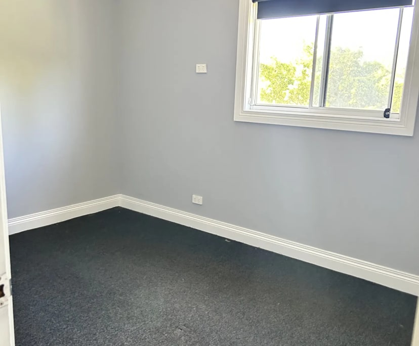 Room for Rent in Mudgeeraba, Gold Coast 200, Unfu...