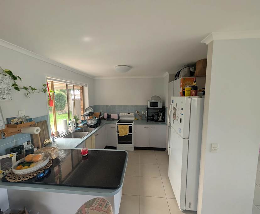 Room in a share house