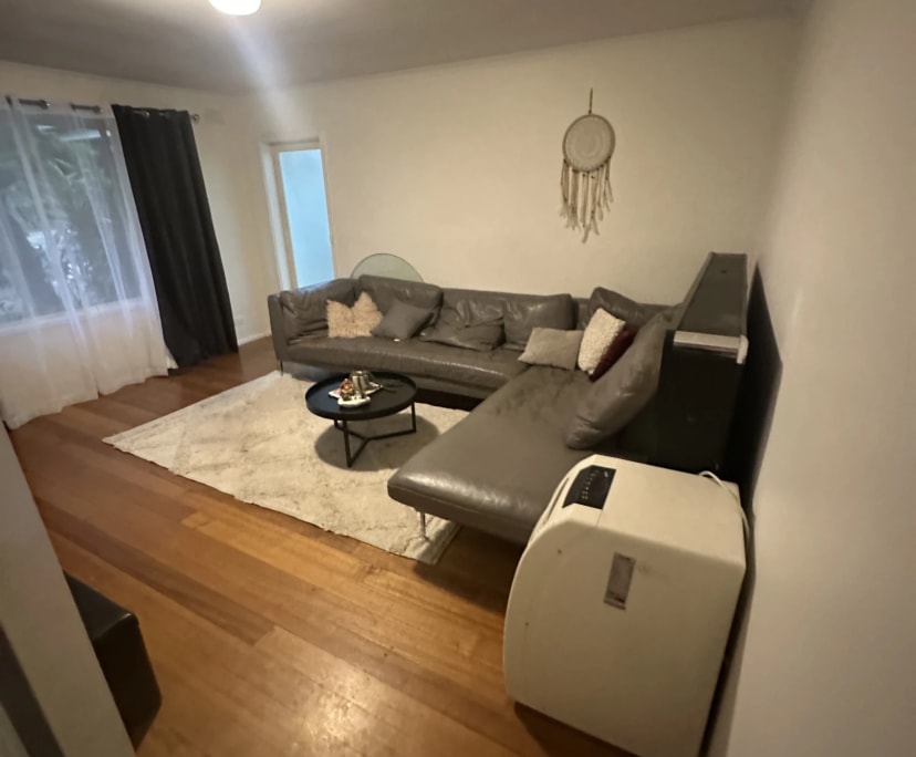 Room in a share house