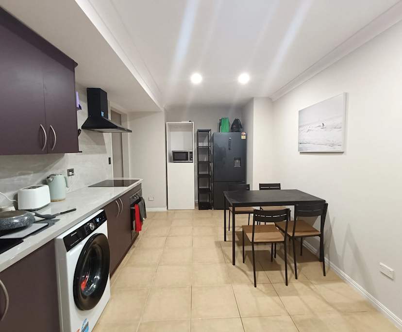 $470, Flatshare, 3 bathrooms, Southport QLD 4215