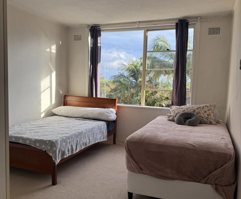 Furnished room in a flatshare