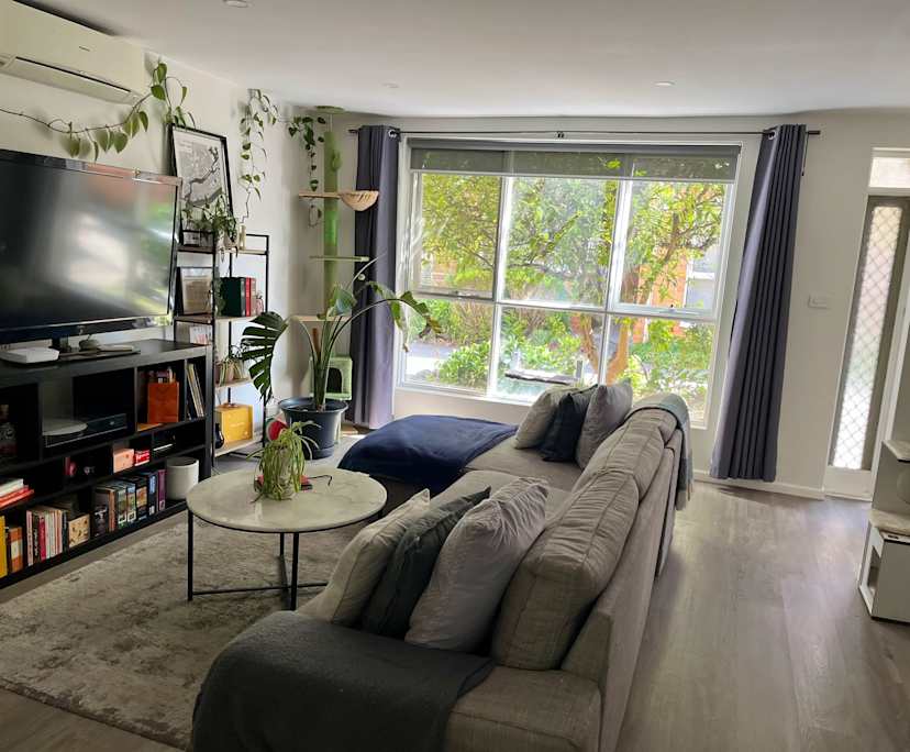 Unfurnished room in a flatshare