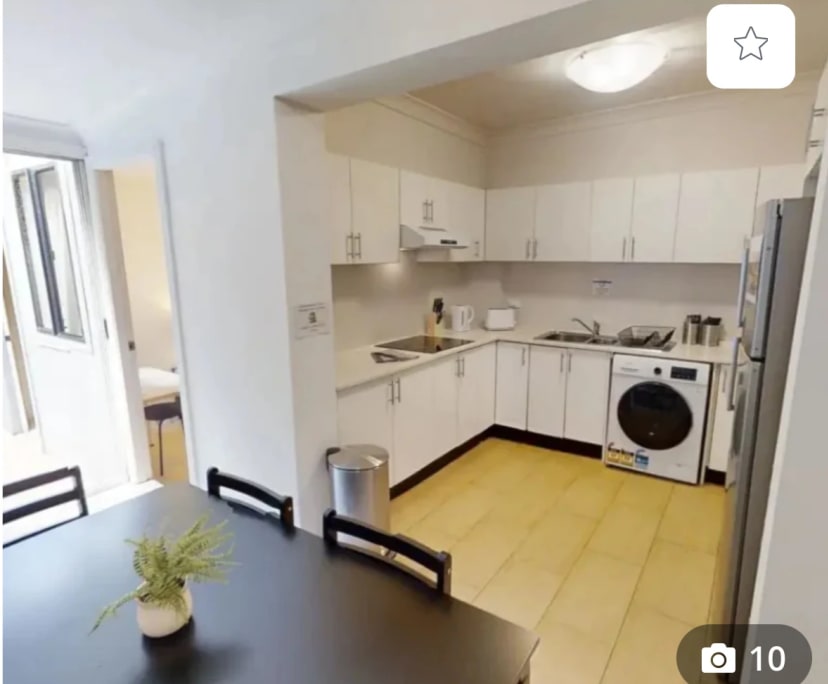 Furnished room in a flatshare
