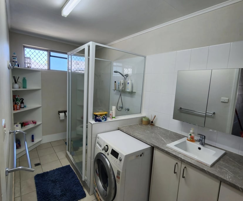$380, Flatshare, 2 bathrooms, Cairns North QLD 4870