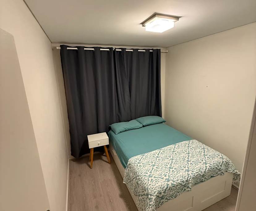 Furnished room in a flatshare