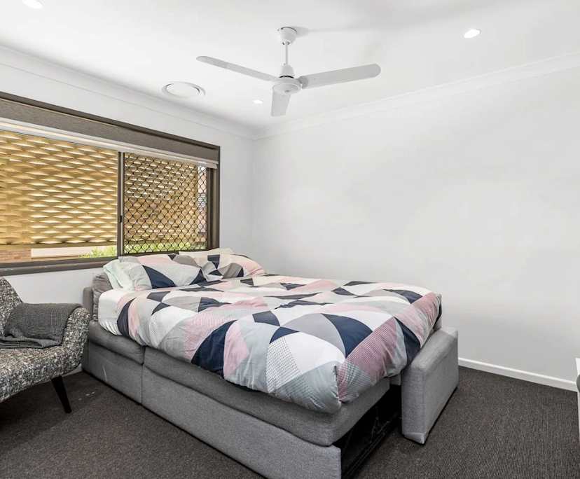 $350, Share-house, 2 bathrooms, Newmarket QLD 4051