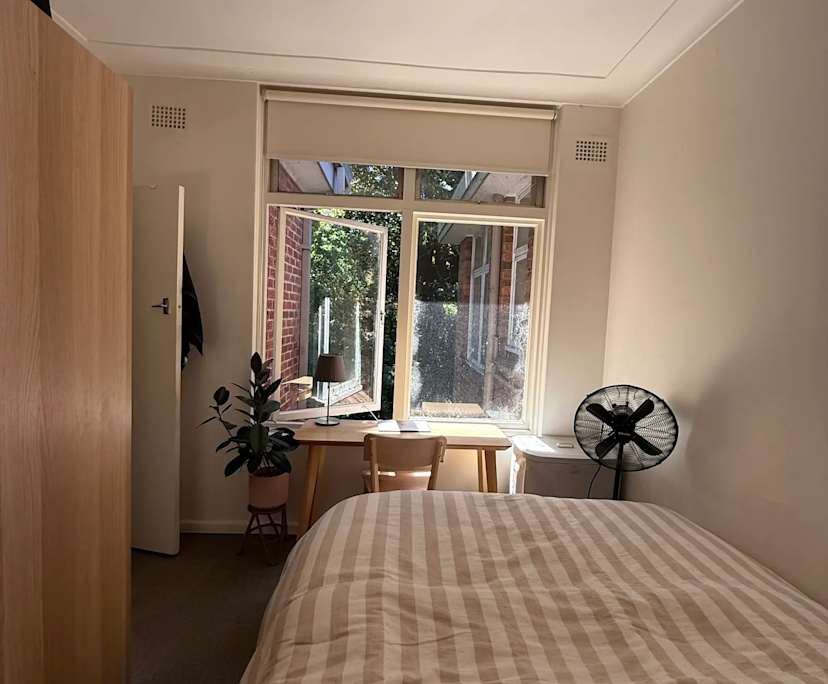 Unfurnished room in a flatshare