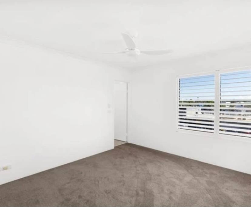 Room with ensuite in a flatshare